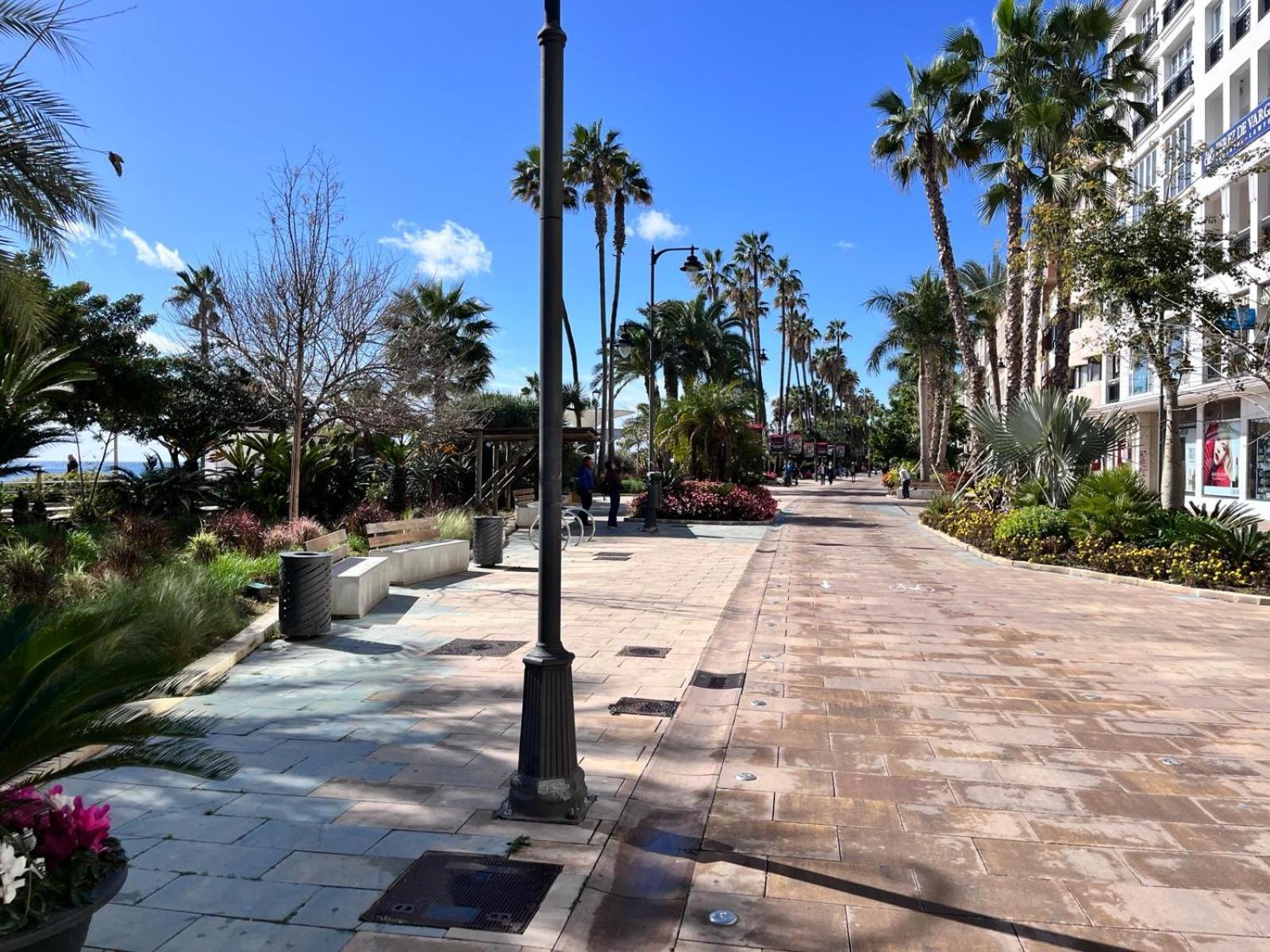 El Faro Vacaciones En Estepona Buitenkant foto