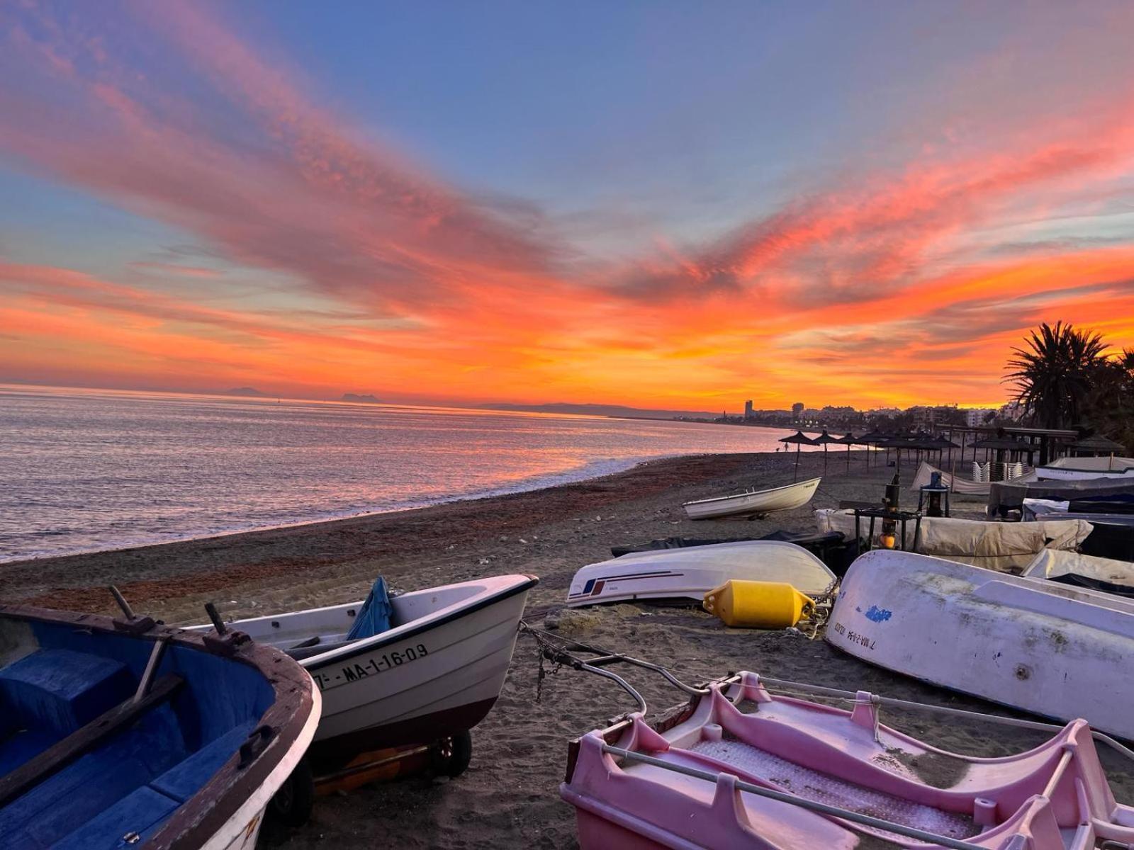 El Faro Vacaciones En Estepona Buitenkant foto
