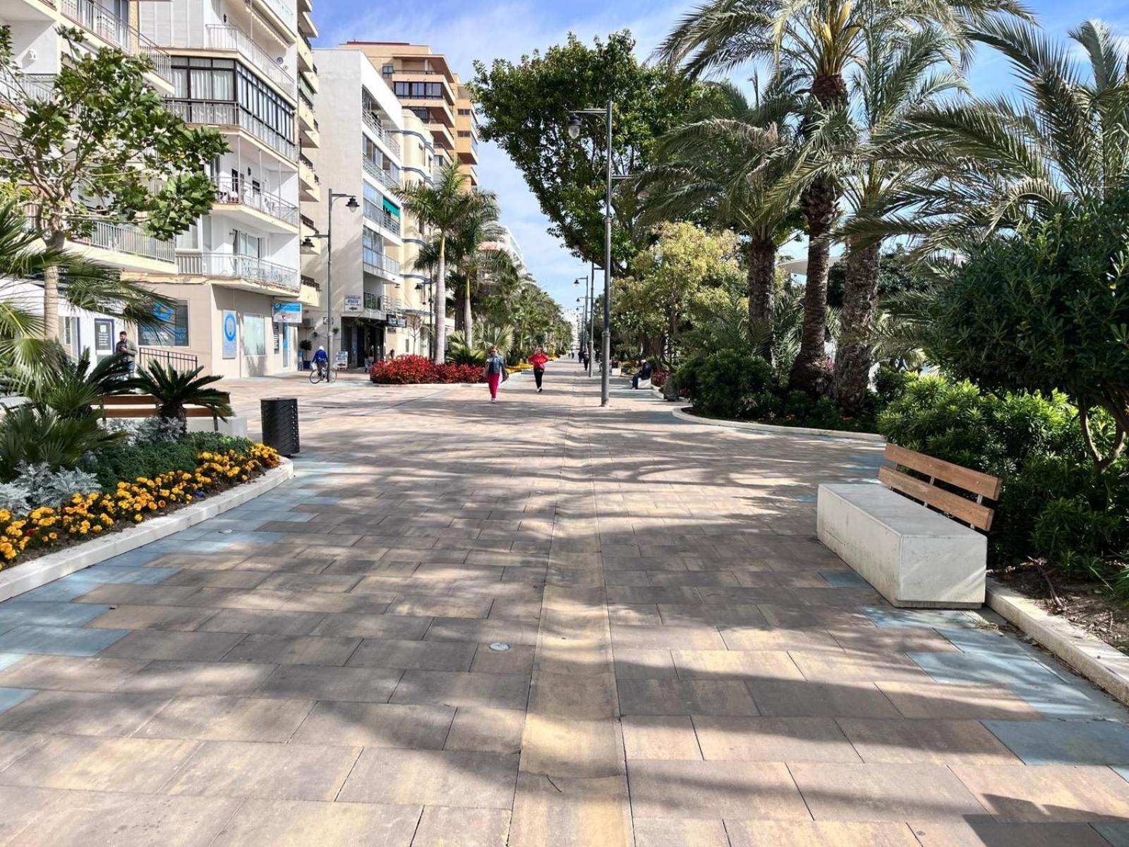 El Faro Vacaciones En Estepona Buitenkant foto