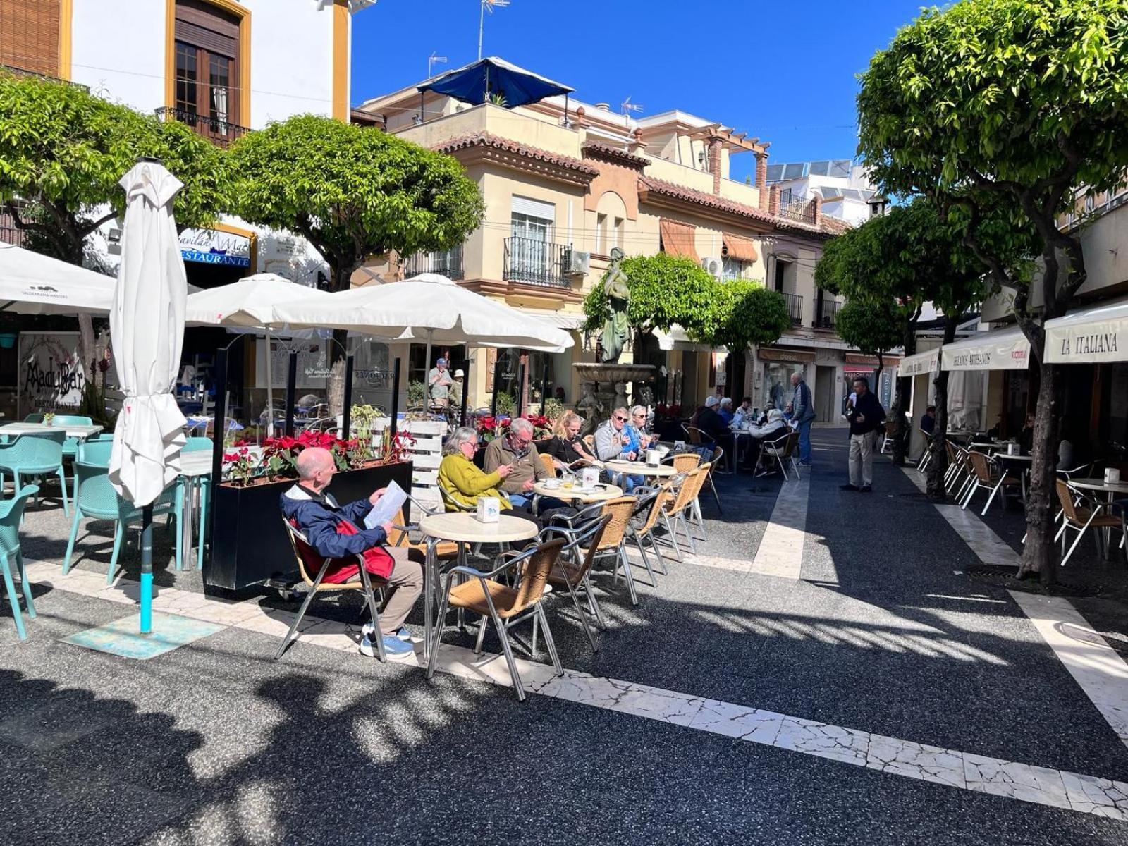 El Faro Vacaciones En Estepona Buitenkant foto
